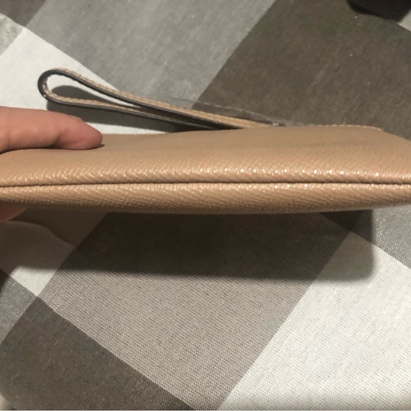 Coach - Picture 9 of 9